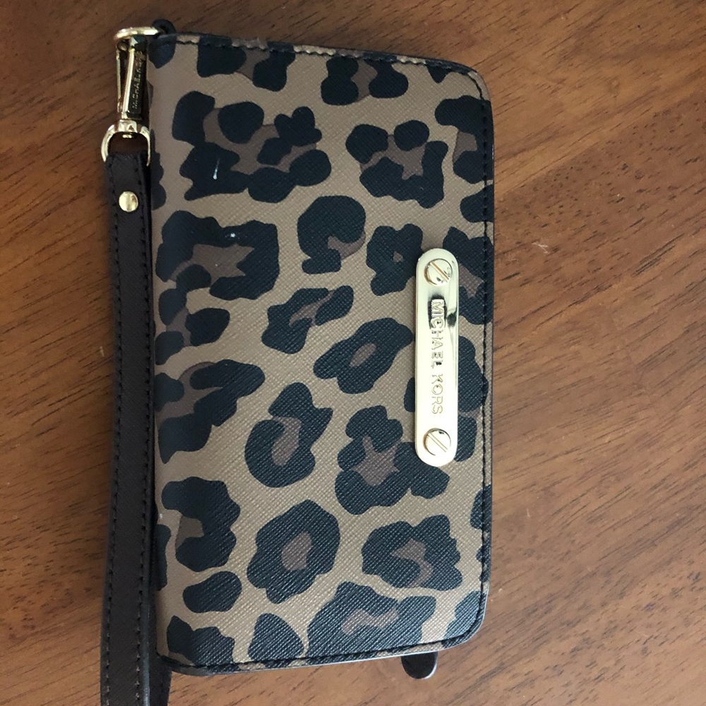 Cell phone wallet